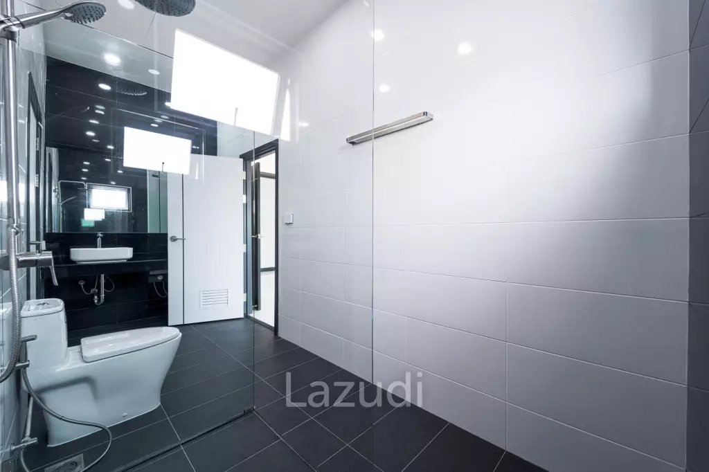 Brand New 2-Storey Villa with Pool in Soi 102