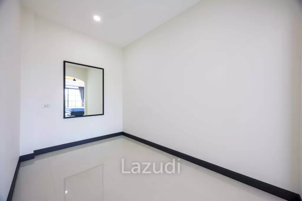 Brand New 2-Storey Villa with Pool in Soi 102