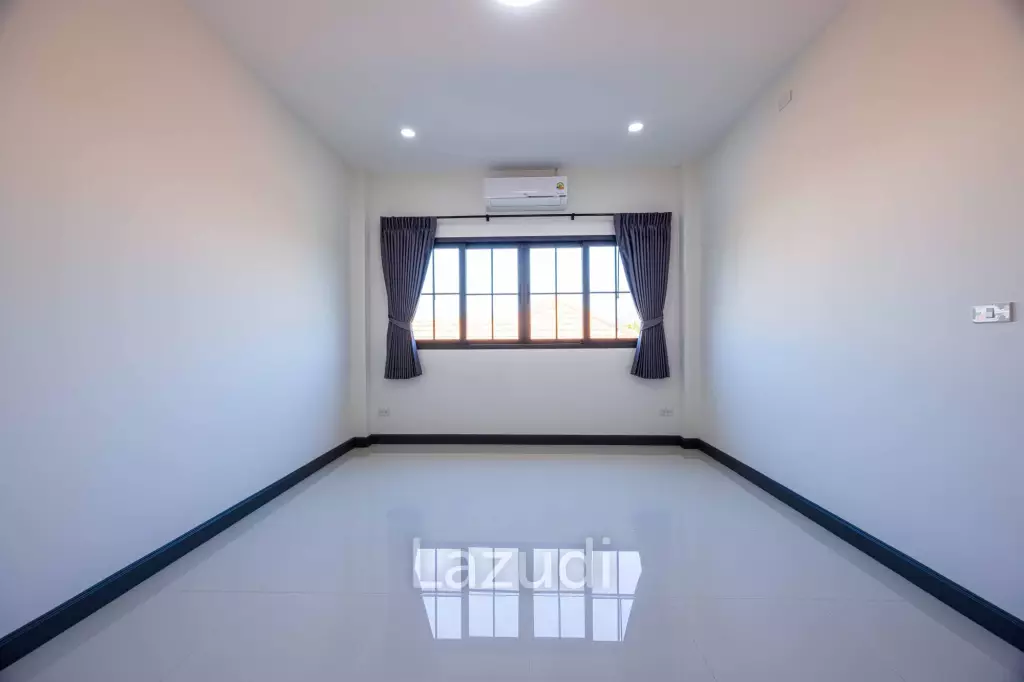 Brand New 2-Storey Villa with Pool in Soi 102