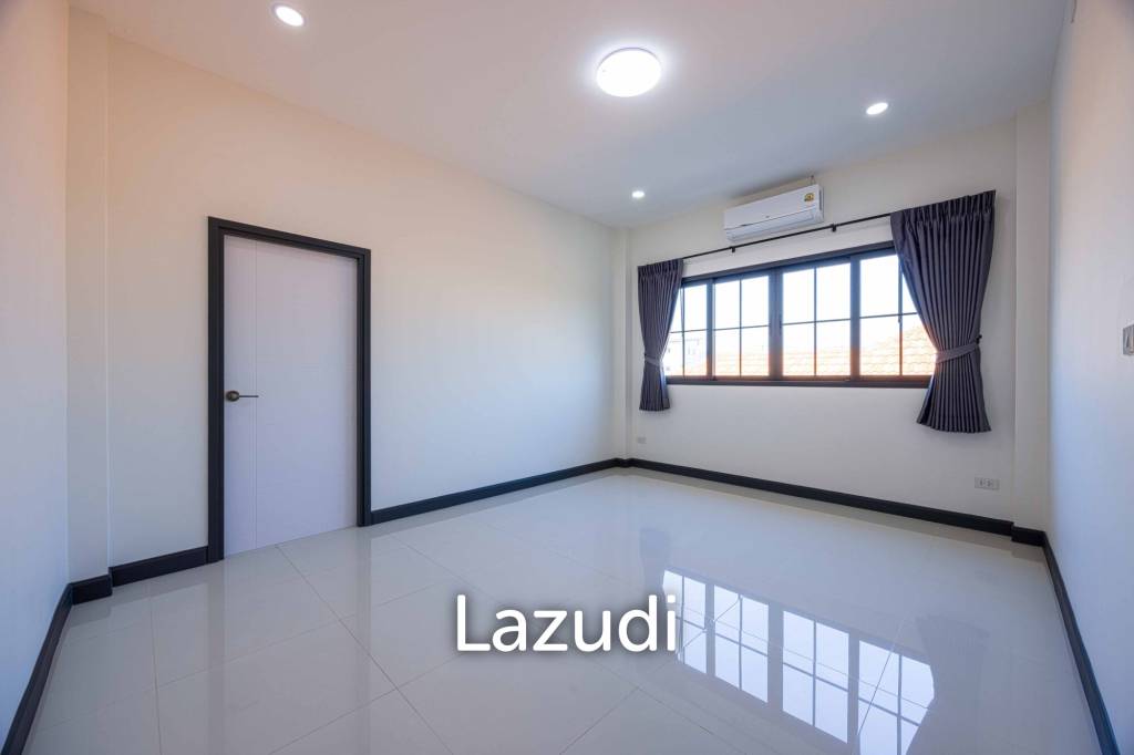 Brand New 2-Storey Villa with Pool in Soi 102