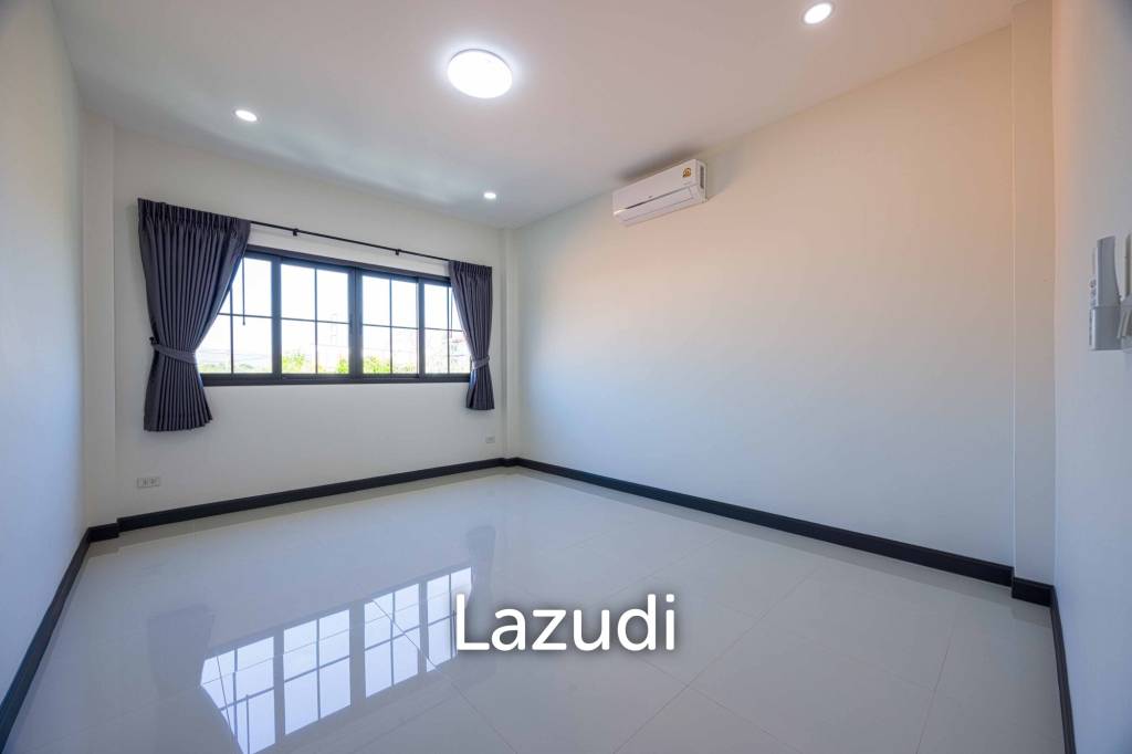 Brand New 2-Storey Villa with Pool in Soi 102