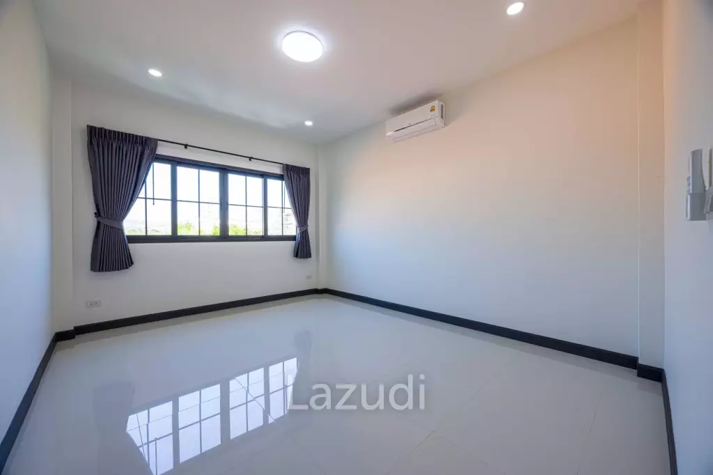 Brand New 2-Storey Villa with Pool in Soi 102