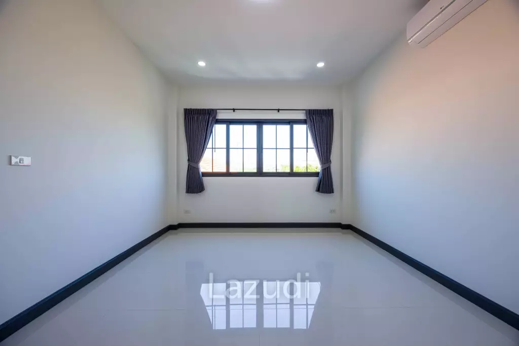 Brand New 2-Storey Villa with Pool in Soi 102