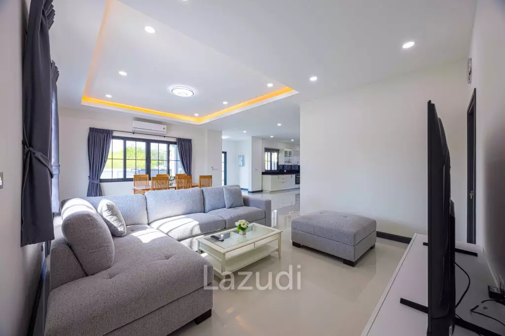 Brand New 2-Storey Villa with Pool in Soi 102
