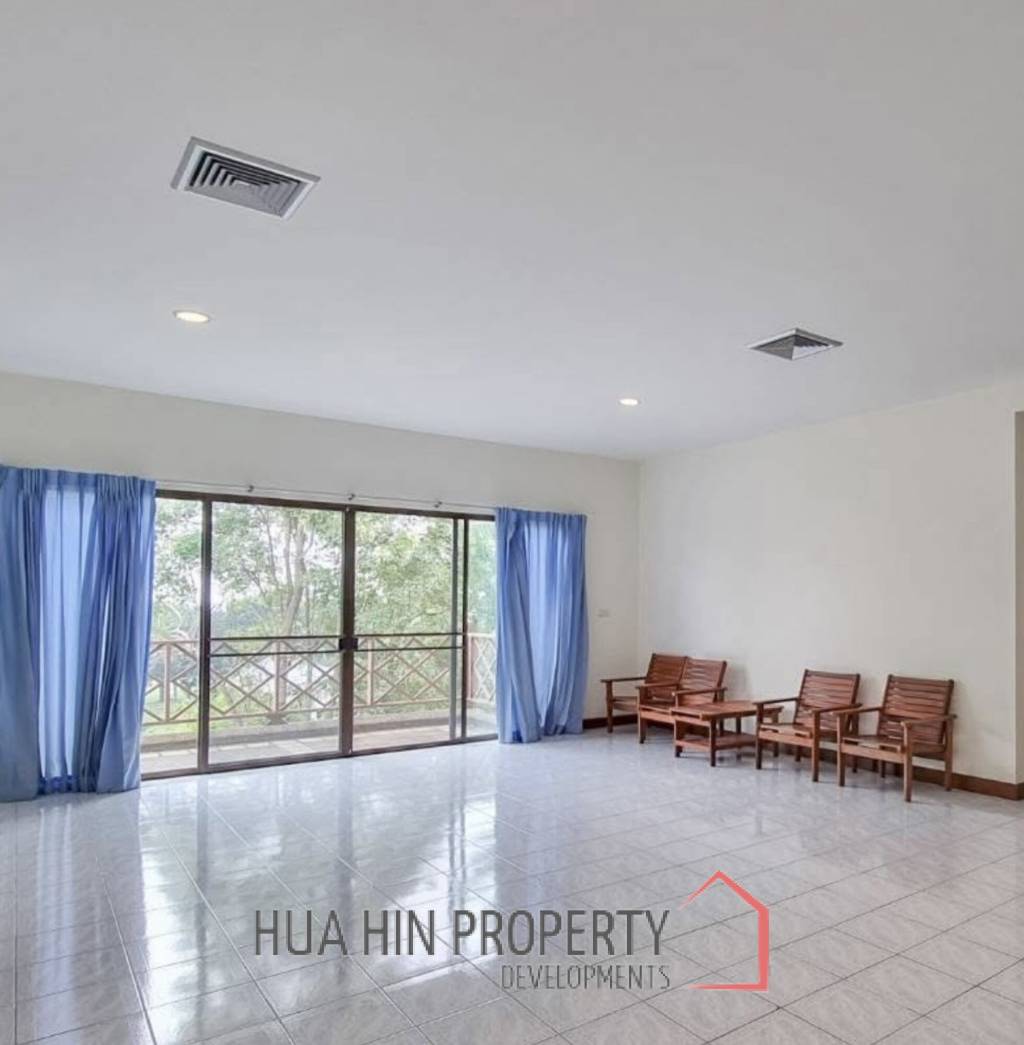 PALM HILL CONDO  : 2 bed utilities condo