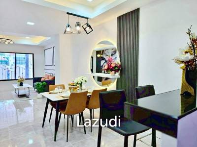 2 Bedrooms 2 Bathrooms 200 SQ.M. Townhome In East Pattaya