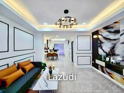 2 Bedrooms 2 Bathrooms 200 SQ.M. Townhome In East Pattaya