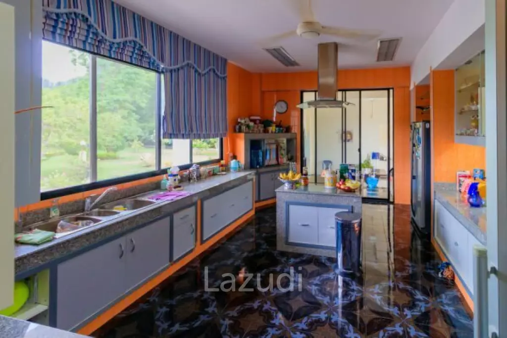 Amazing Mountain Views 5 Bed Pool Villa