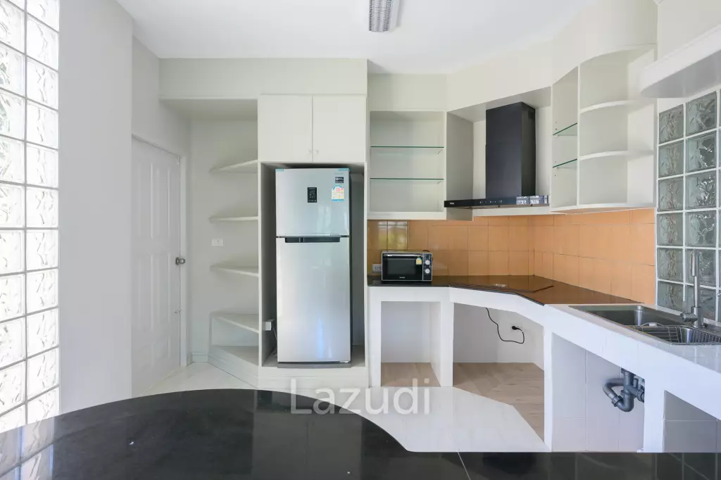 ์Newly Renovated 3-Bedroom House For Rent In Chalong