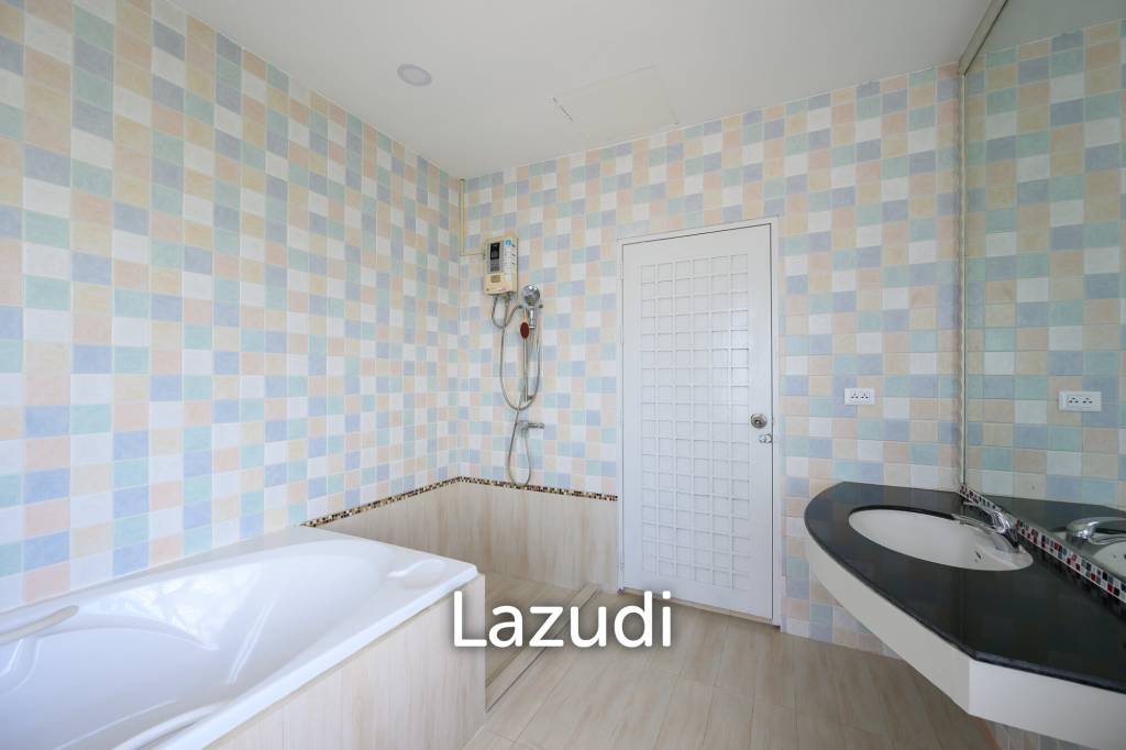 ์Newly Renovated 3-Bedroom House For Rent In Chalong