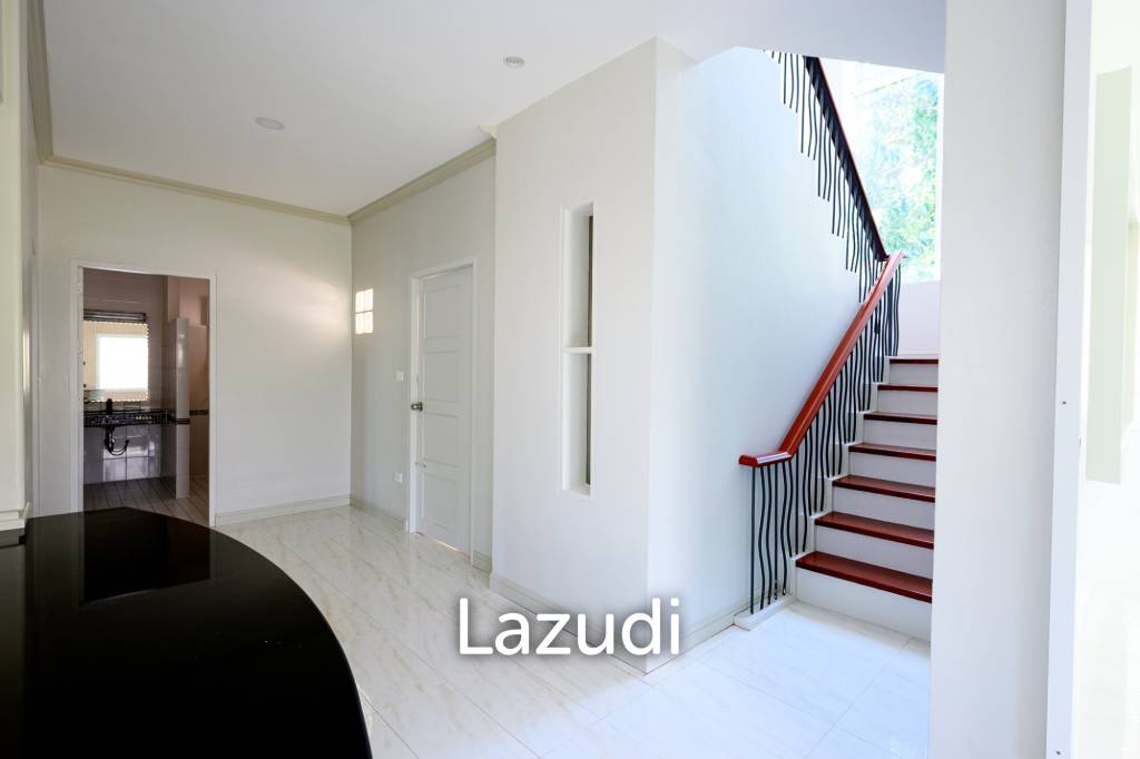 ์Newly Renovated 3-Bedroom House For Rent In Chalong