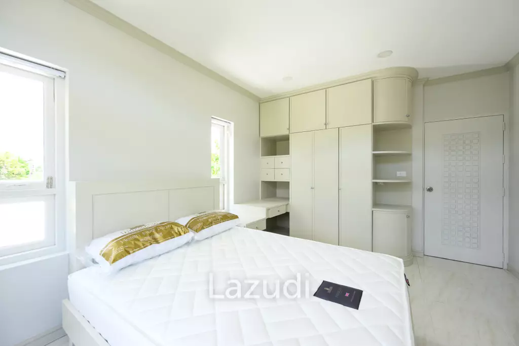 ์Newly Renovated 3-Bedroom House For Rent In Chalong