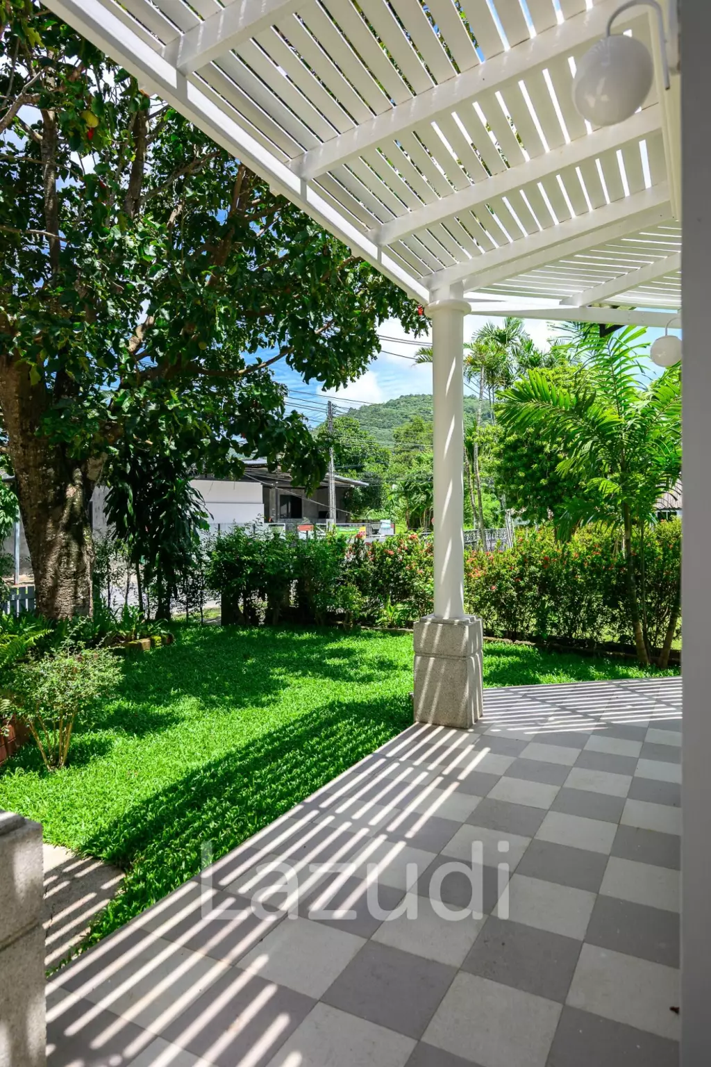 ์Newly Renovated 3-Bedroom House For Rent In Chalong