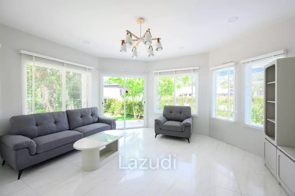 ์Newly Renovated 3-Bedroom House For Rent In Chalong