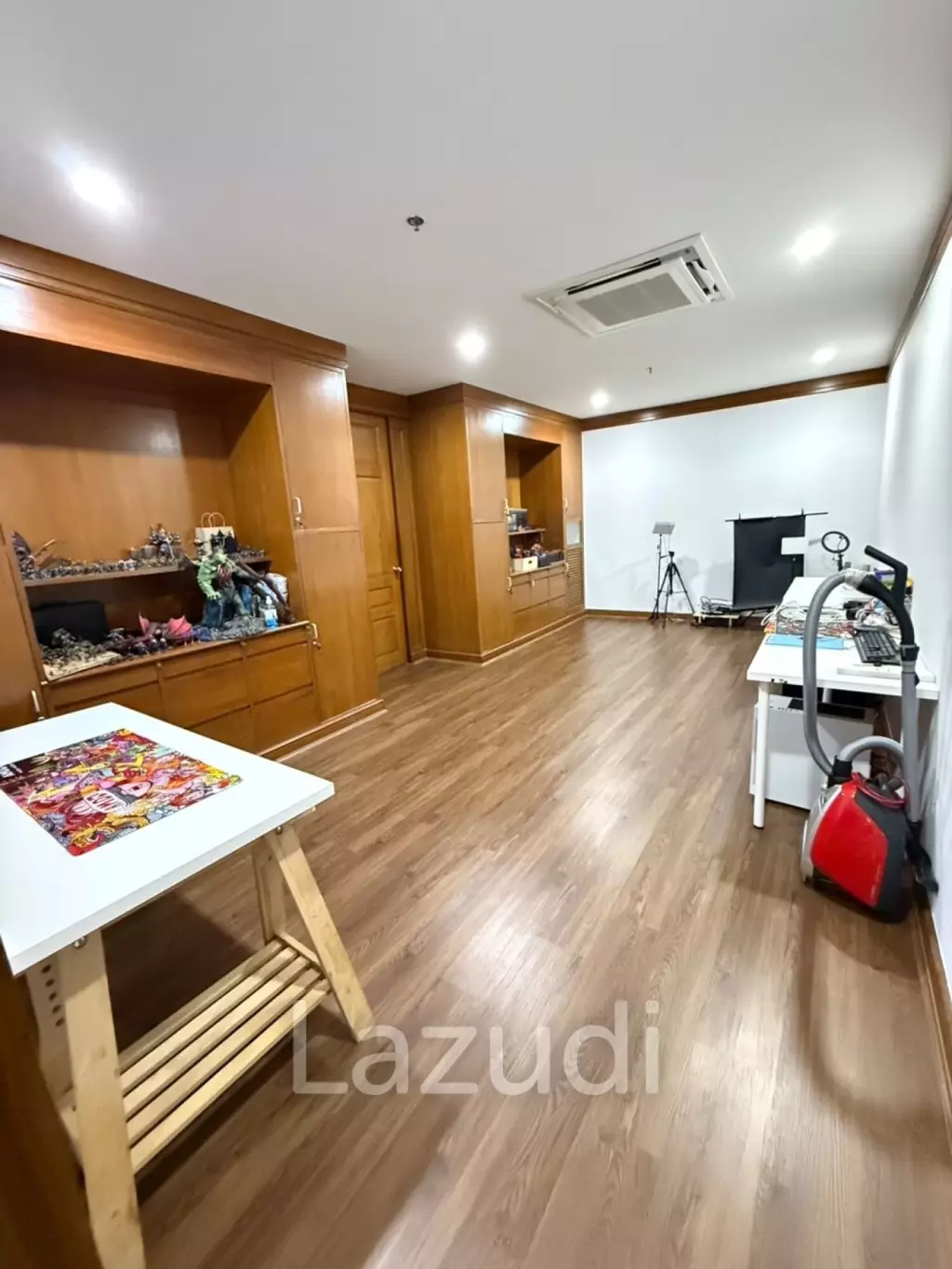 2 Bed 3 Bath 332 SQ.M Condo For Sale at Moon Tower