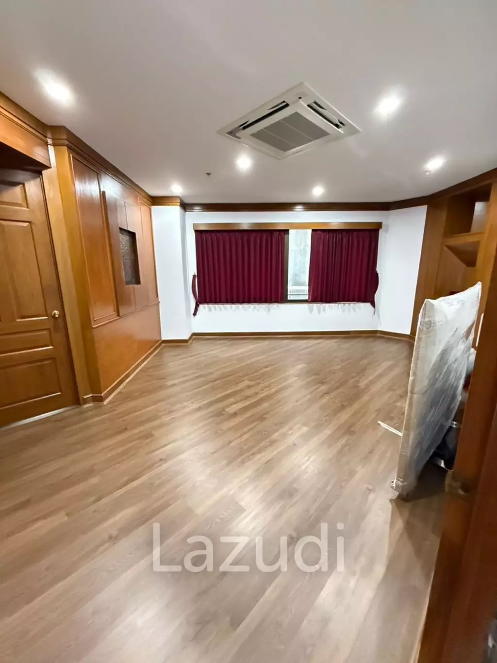 2 Bed 3 Bath 332 SQ.M Condo For Sale at Moon Tower