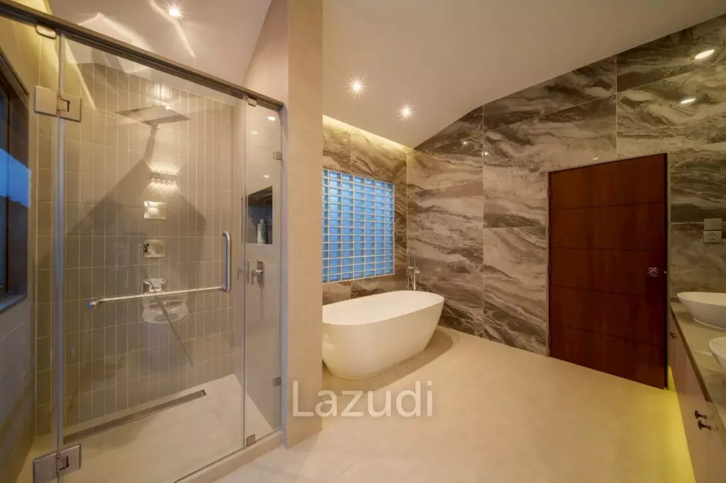 4 Beds 4 Baths 402 SQ.M. Luxury Homes In East Pattaya