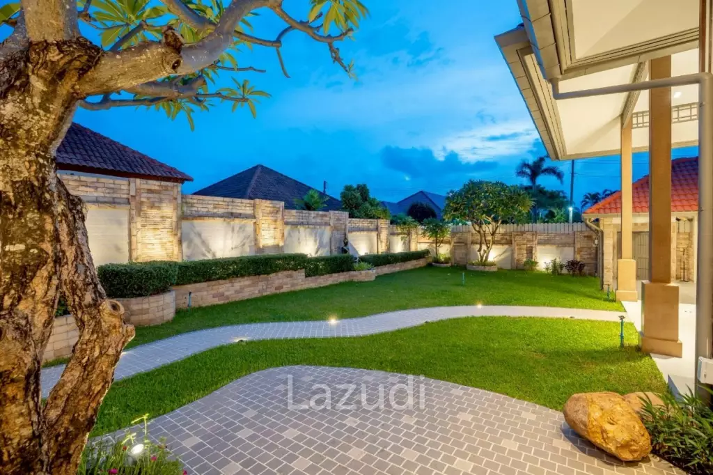 4 Beds 4 Baths 402 SQ.M. Luxury Homes In East Pattaya