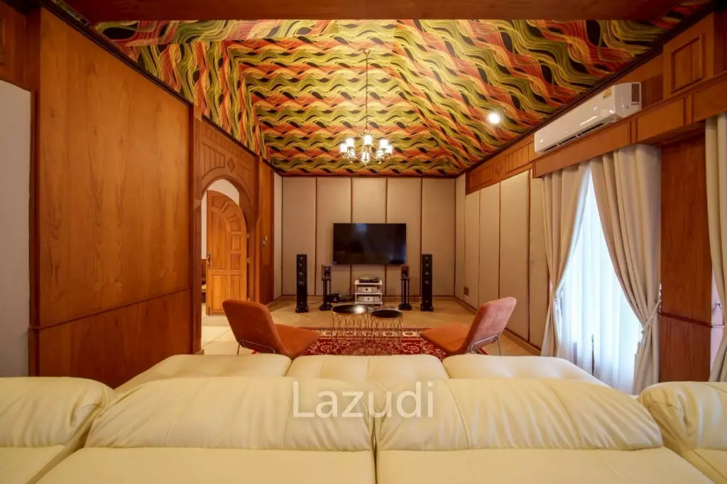 4 Beds 4 Baths 402 SQ.M. Luxury Homes In East Pattaya