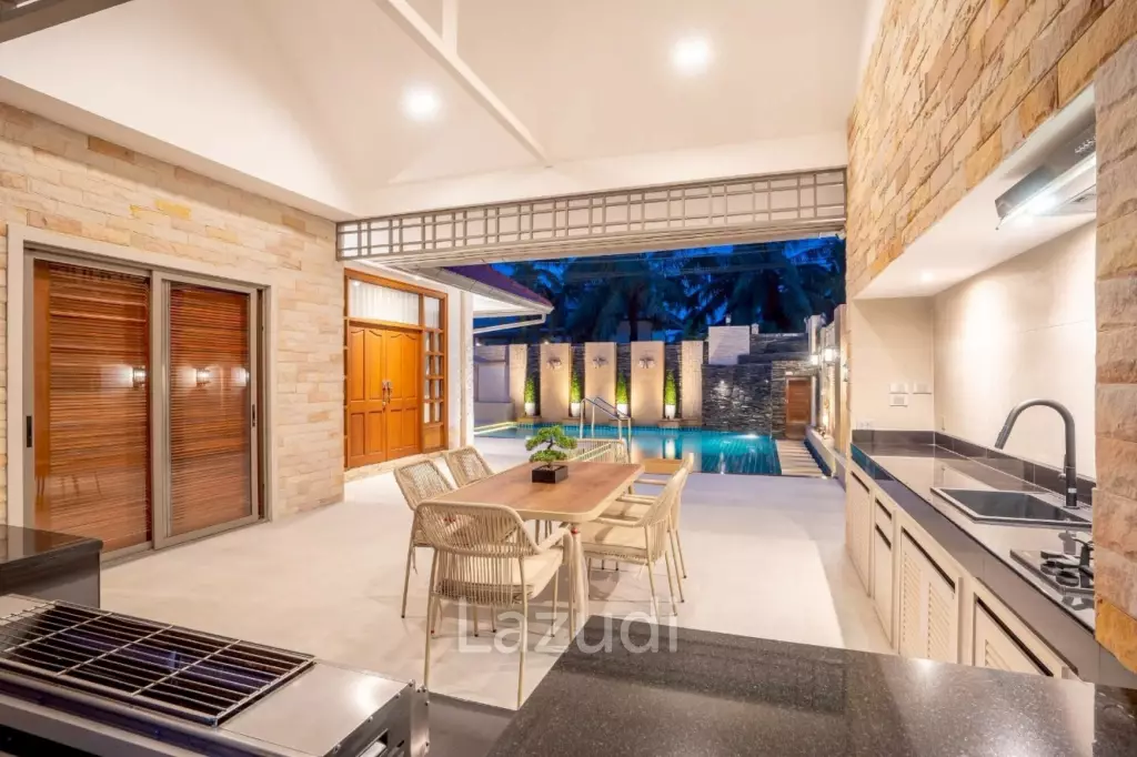 4 Beds 4 Baths 402 SQ.M. Luxury Homes In East Pattaya