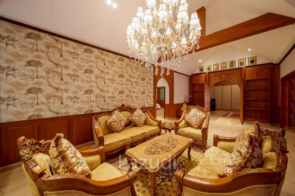 4 Beds 4 Baths 402 SQ.M. Luxury Homes In East Pattaya