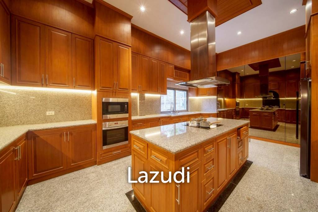 4 Beds 4 Baths 402 SQ.M. Luxury Homes In East Pattaya