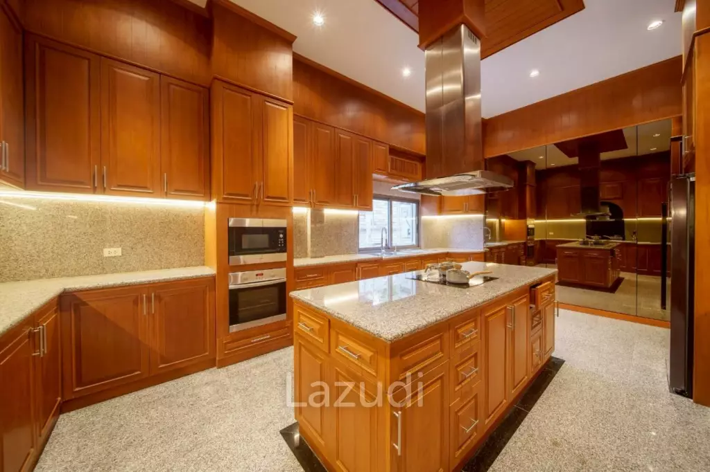 4 Beds 4 Baths 402 SQ.M. Luxury Homes In East Pattaya
