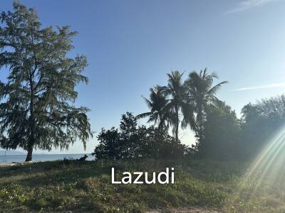 EXCLUSIVE  SEAFRONT LAND