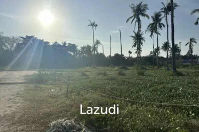 EXCLUSIVE  SEAFRONT LAND