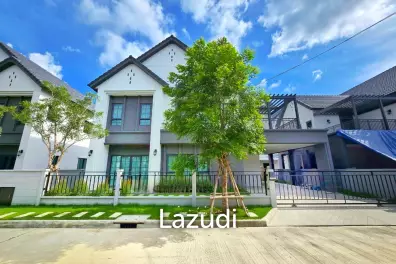 4 Bedroom 5 Bathroom 303 SQ.M Centro Bangna