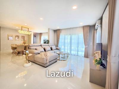 4 Bedroom 5 Bathroom 303 SQ.M Centro Bangna