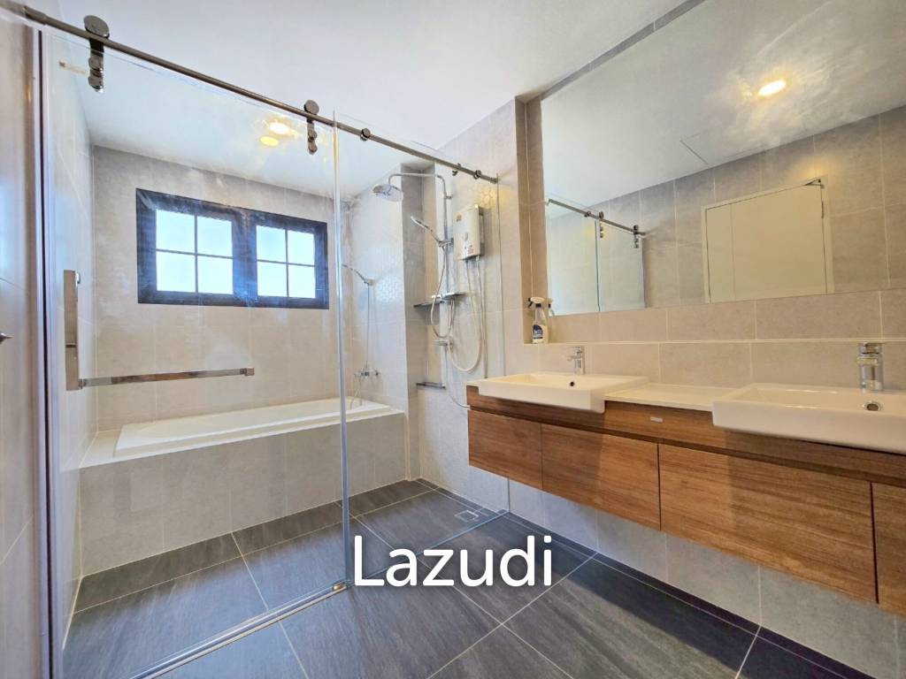 4 Bedroom 5 Bathroom 303 SQ.M Centro Bangna
