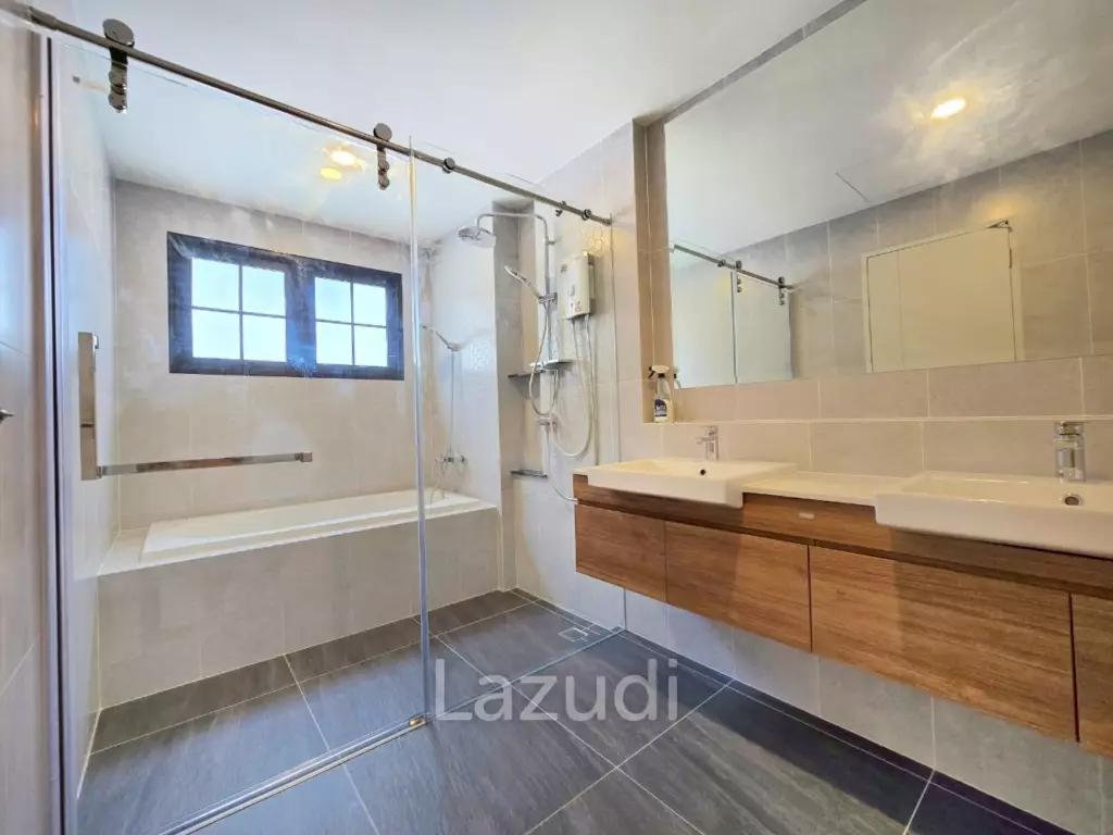 4 Bedroom 5 Bathroom 303 SQ.M Centro Bangna