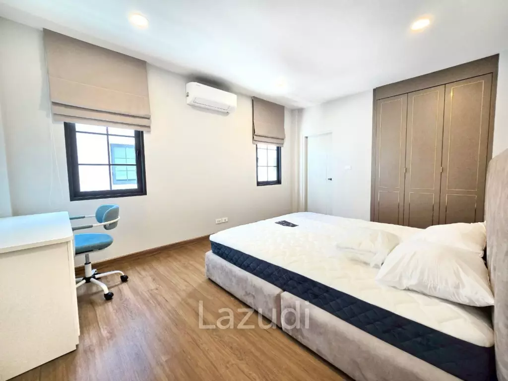 4 Bedroom 5 Bathroom 303 SQ.M Centro Bangna
