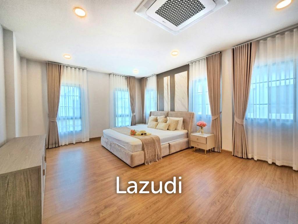 4 Bedroom 5 Bathroom 303 SQ.M Centro Bangna