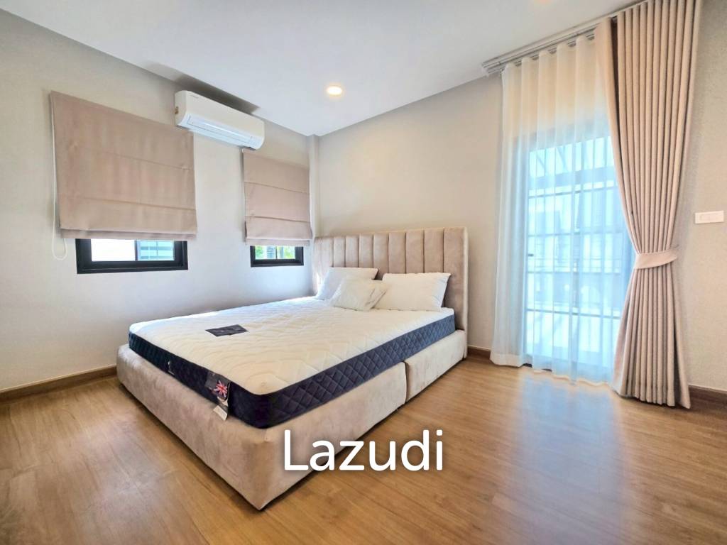 4 Bedroom 5 Bathroom 303 SQ.M Centro Bangna