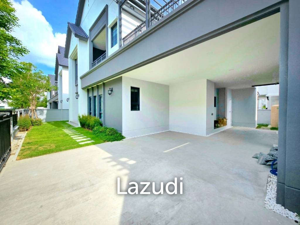 4 Bedroom 5 Bathroom 303 SQ.M Centro Bangna