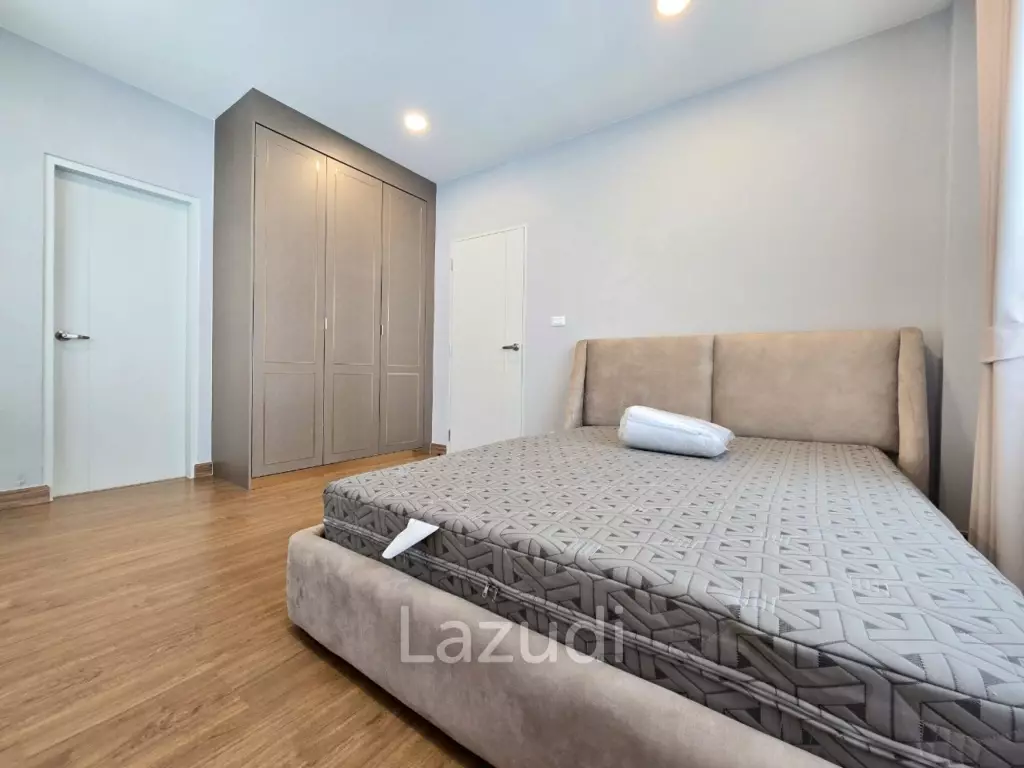 4 Bedroom 5 Bathroom 303 SQ.M Centro Bangna