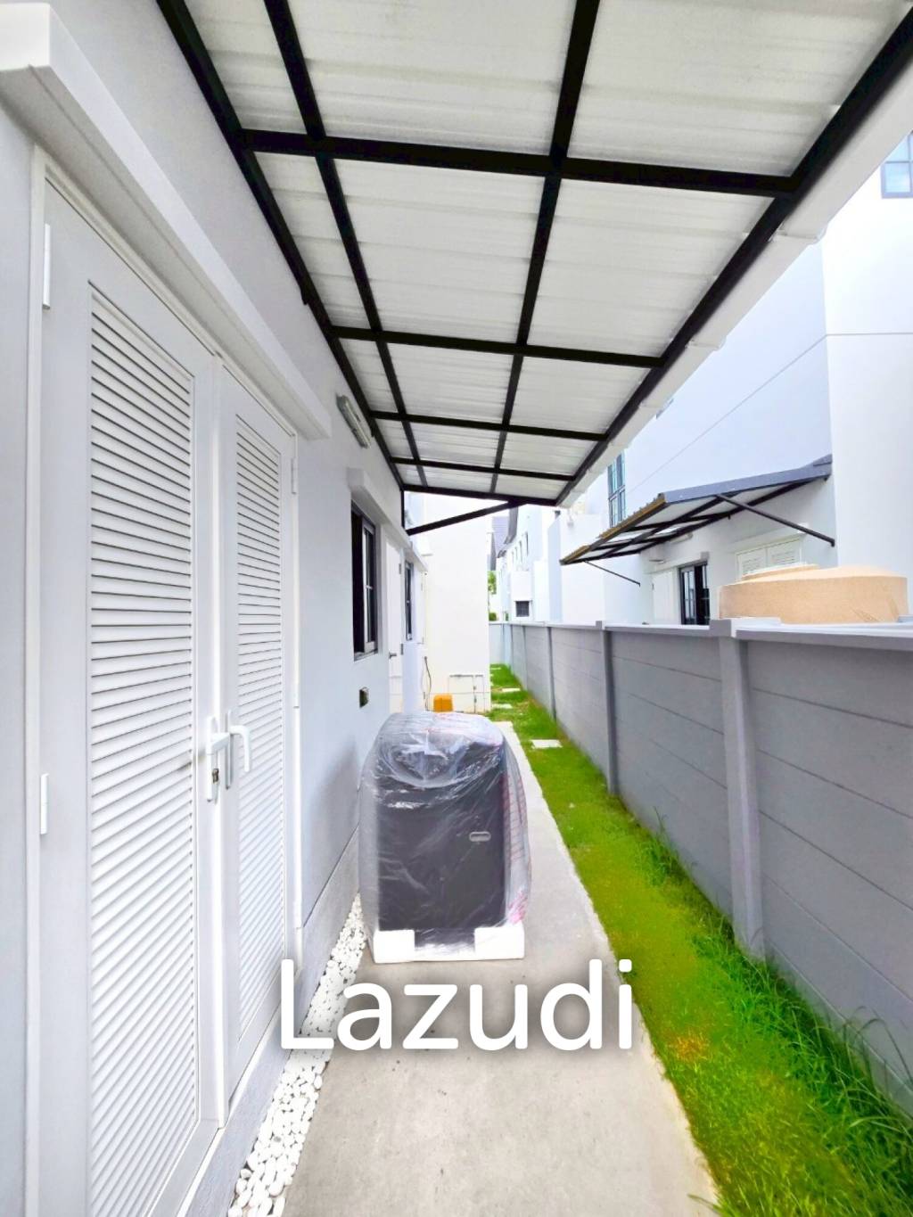 4 Bedroom 5 Bathroom 303 SQ.M Centro Bangna