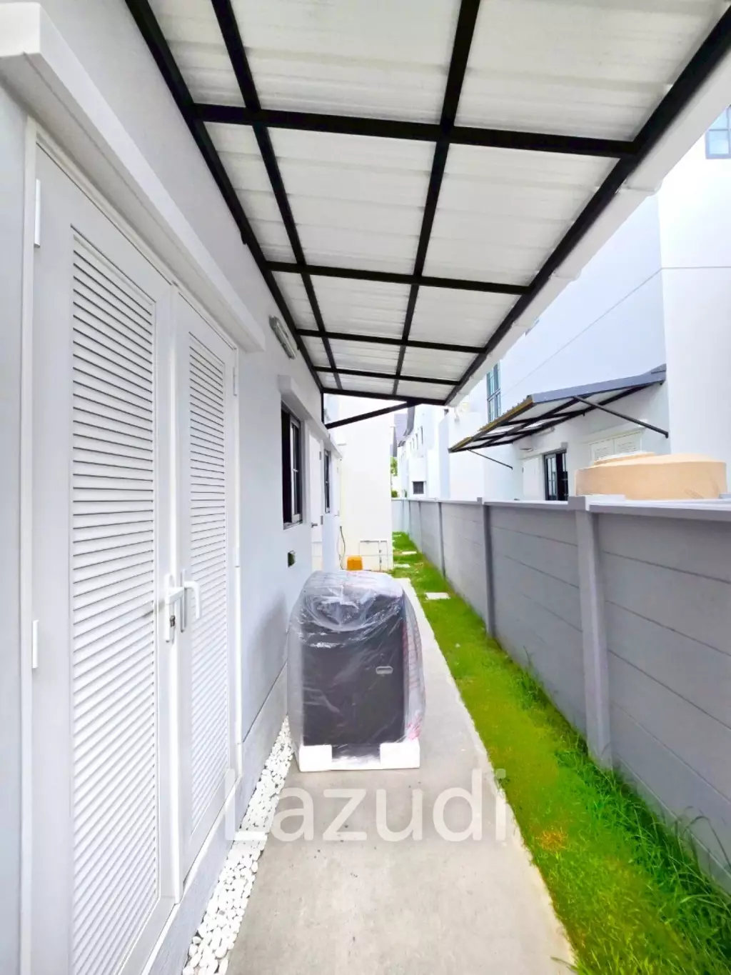 4 Bedroom 5 Bathroom 303 SQ.M Centro Bangna