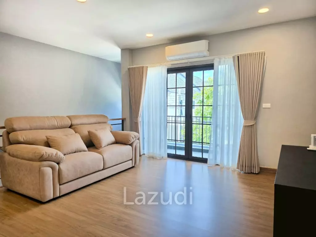 4 Bedroom 5 Bathroom 303 SQ.M Centro Bangna
