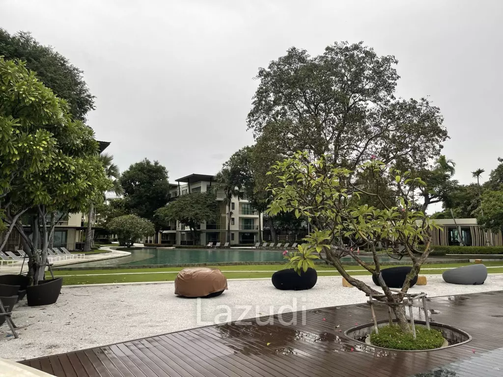 2 bed, 2 bath Condo - Beachfront with sea view & Pool view