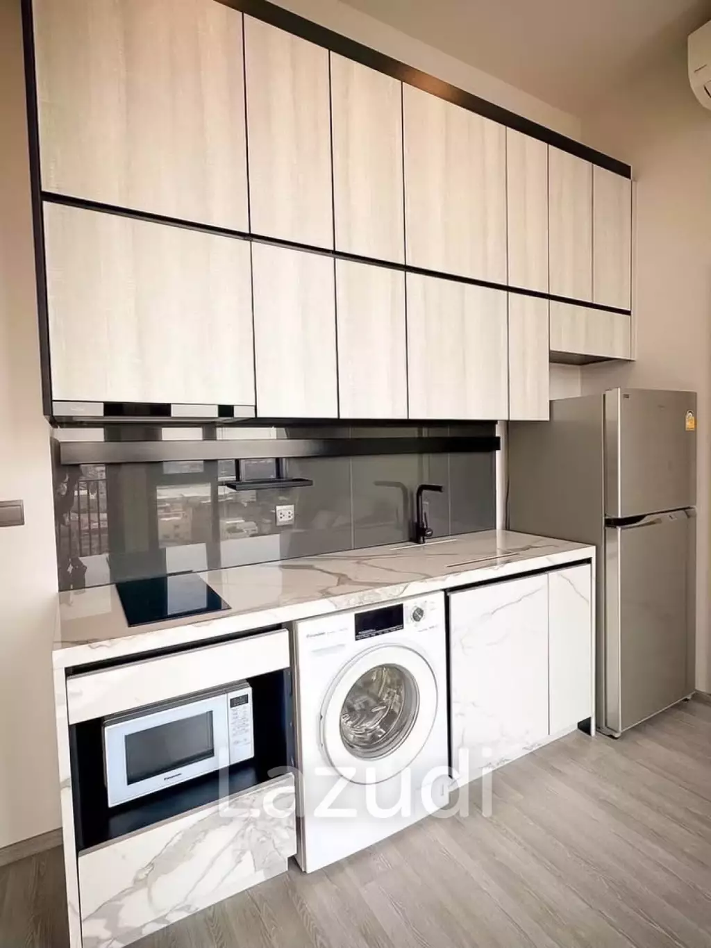 1 Bedroom 1 Bathroom 33 SQ.M The Line Sukhumvit 101
