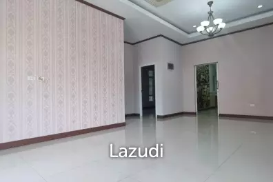3 Beds 2 Baths 170 SQ.M. Chok Chai Village 10