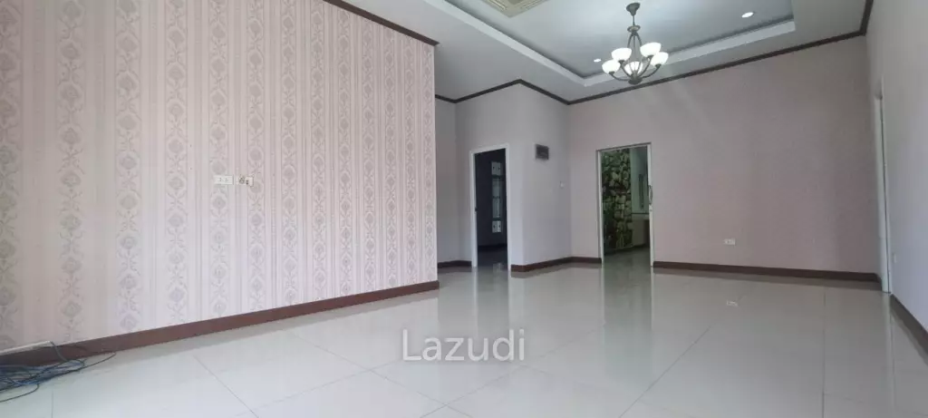 3 Beds 2 Baths 170 SQ.M. Chok Chai Village 10