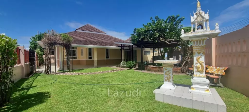 3 Beds 2 Baths 170 SQ.M. Chok Chai Village 10