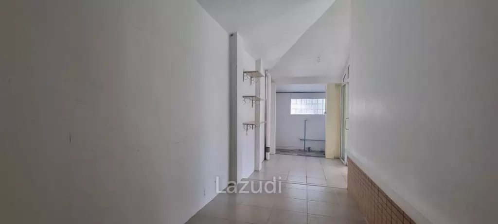3 Beds 2 Baths 170 SQ.M. Chok Chai Village 10