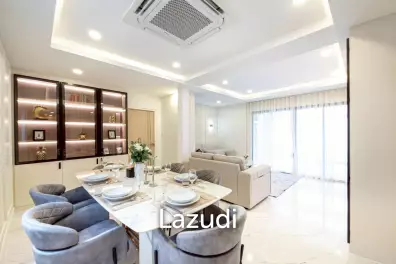 5 Beds 4 Baths 450 SQ.M. Villa In Thepprasit