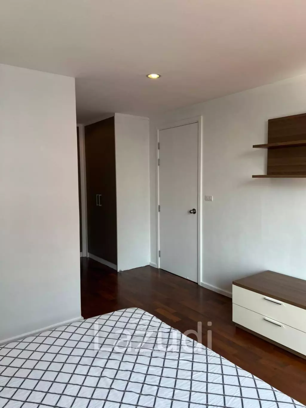 2 Bedroom 2 Bathroom 80 Sq.m Siri On 8