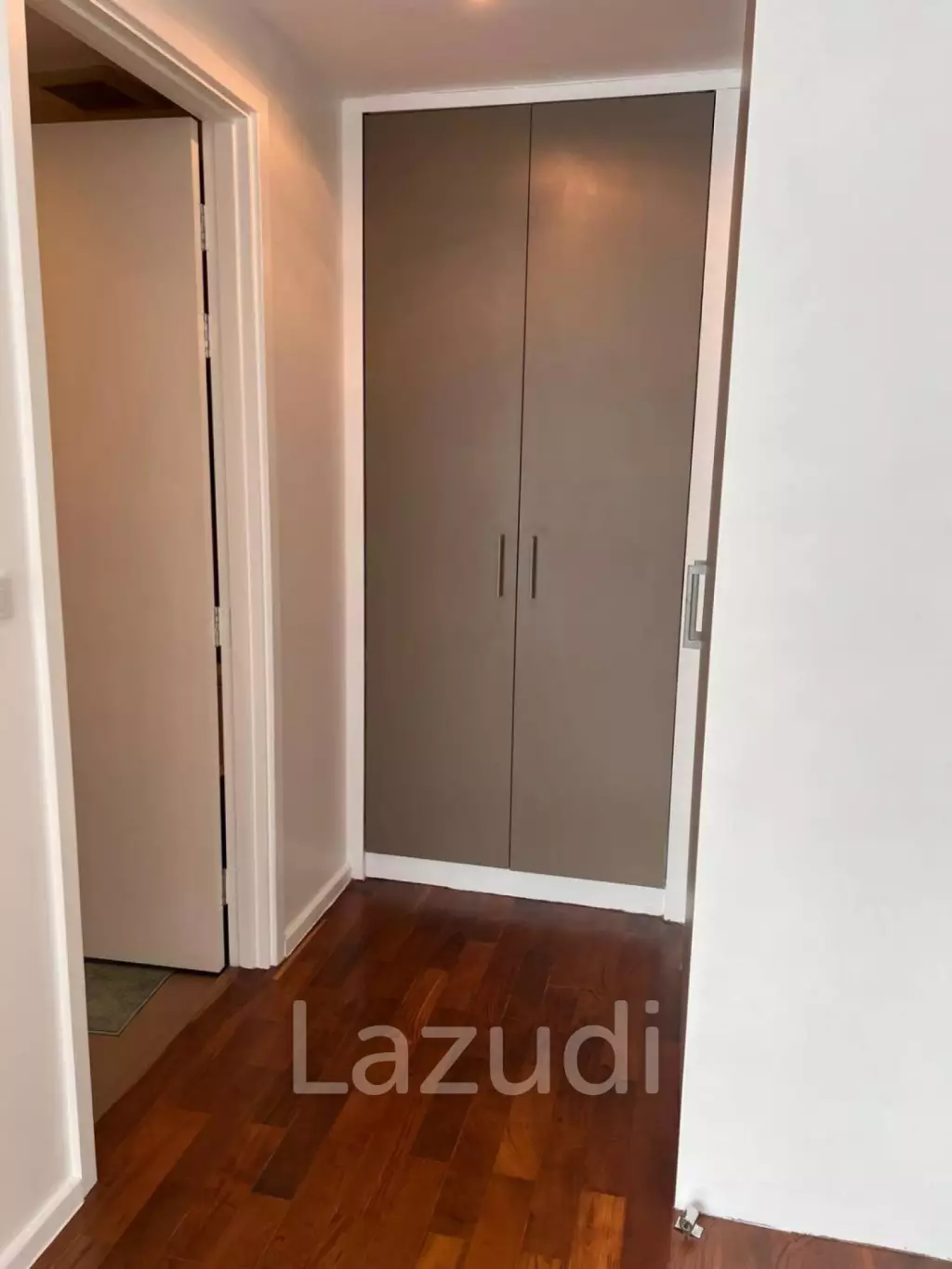 2 Bedroom 2 Bathroom 80 Sq.m Siri On 8